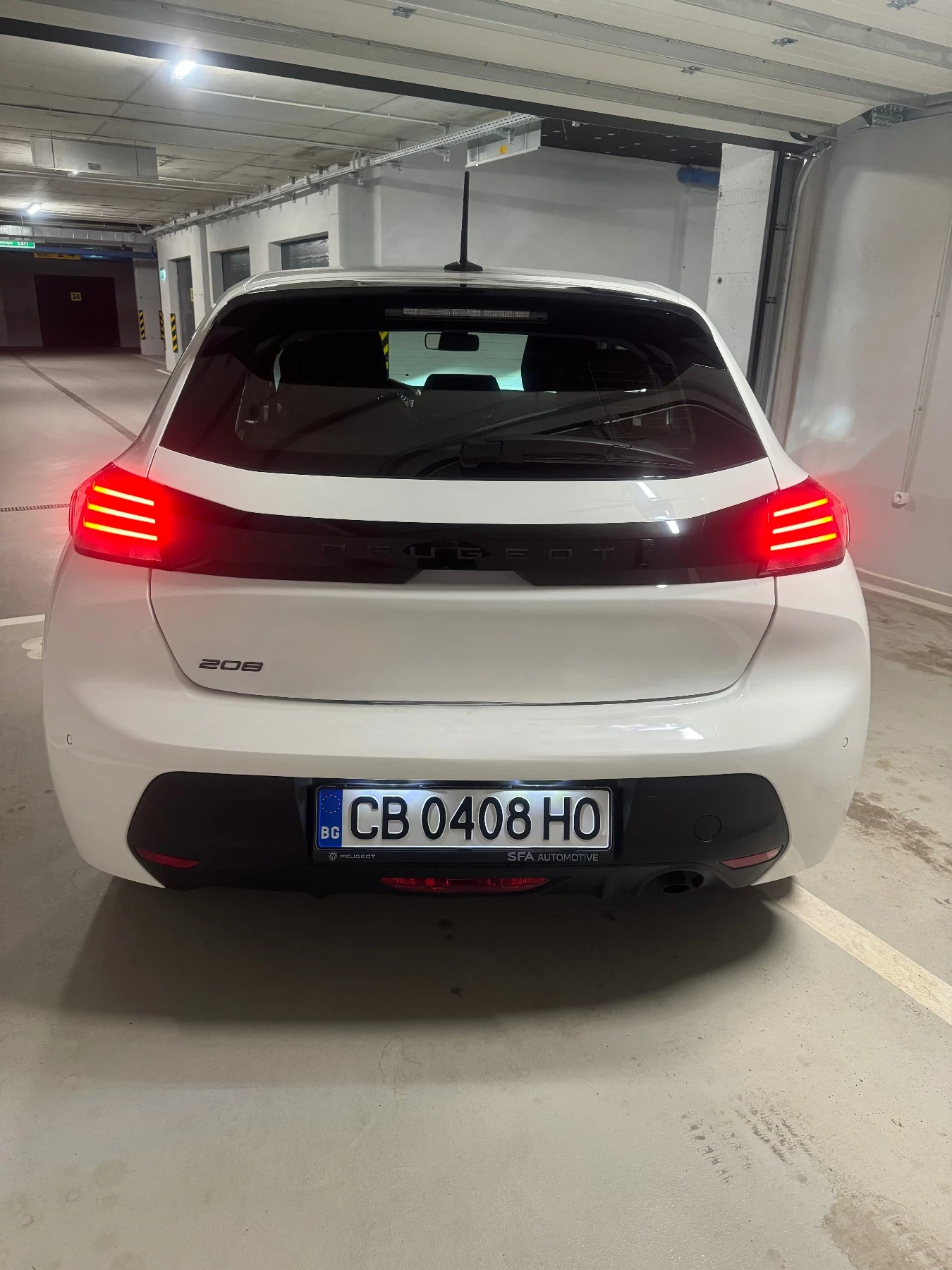 Peugeot 208  2025 / 16 000 км / Гаранция / 1.2 100 к.с /ЛИЗИНГ, снимка 4 - Автомобили и джипове - 54188361