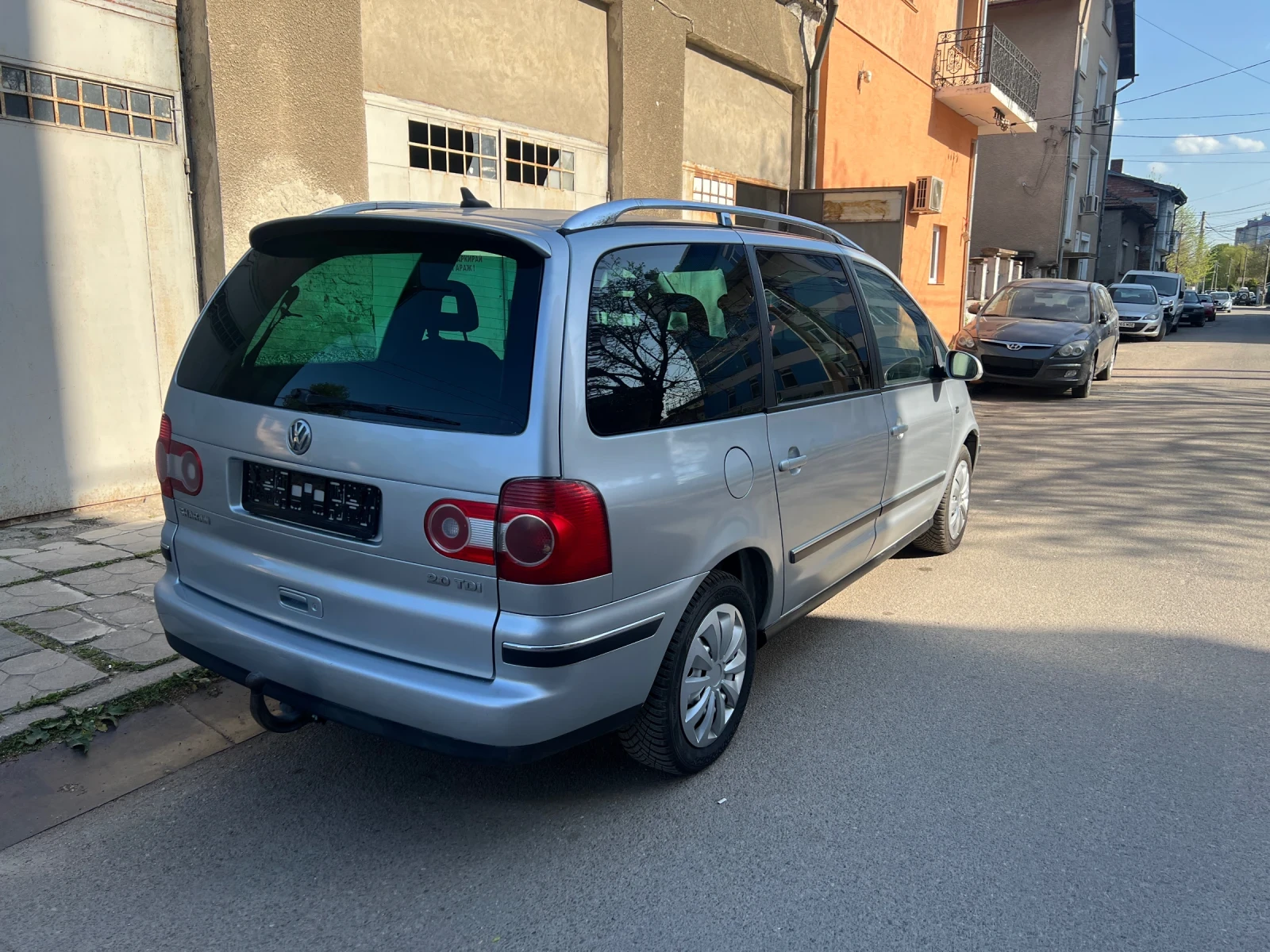 VW Sharan 2.0 TDI, снимка 4 - Автомобили и джипове - 54230490