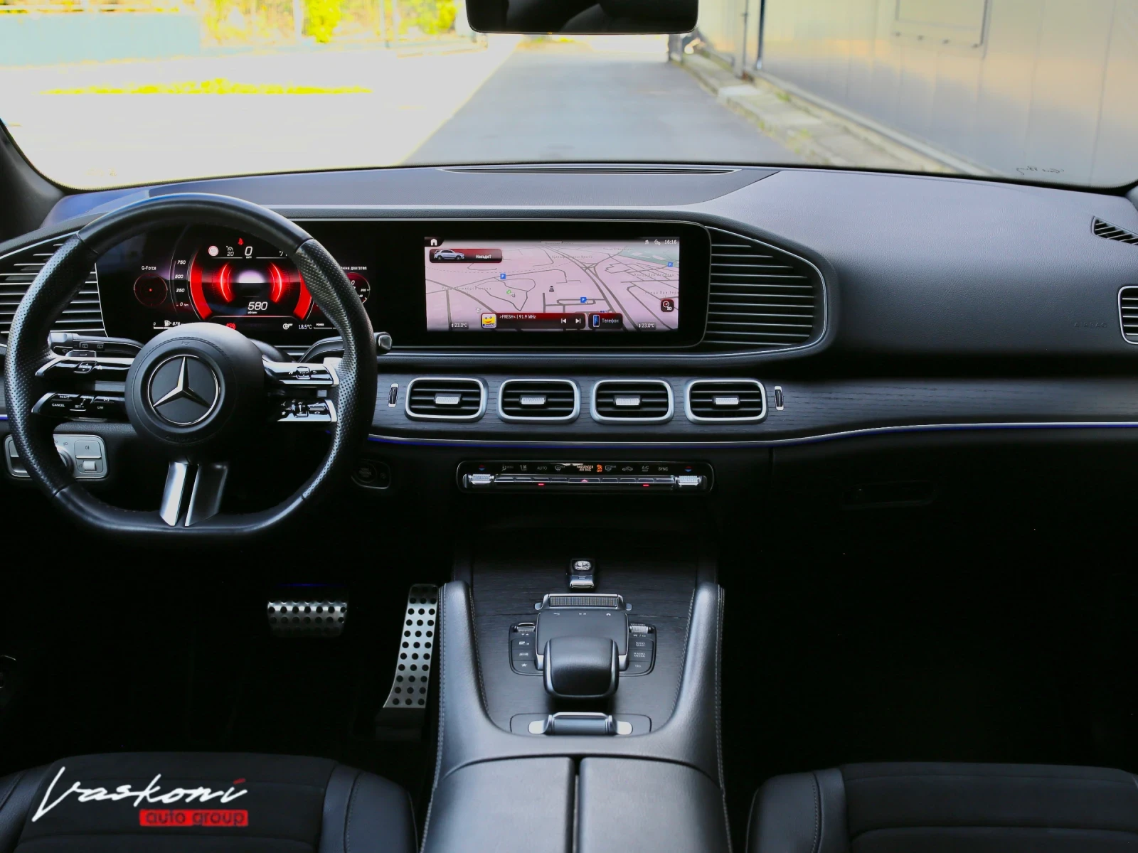 Mercedes-Benz GLE 450 d AMG Line Night Facelift 4MATIC, снимка 8 - Автомобили и джипове - 54421241