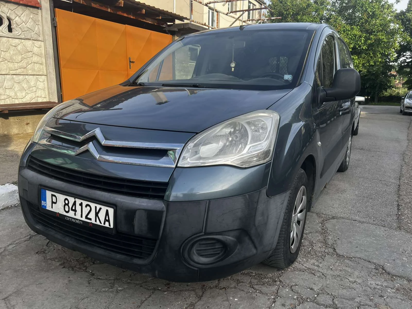 Citroen Berlingo 1.6 HDi, снимка 6 - Автомобили и джипове - 54610398
