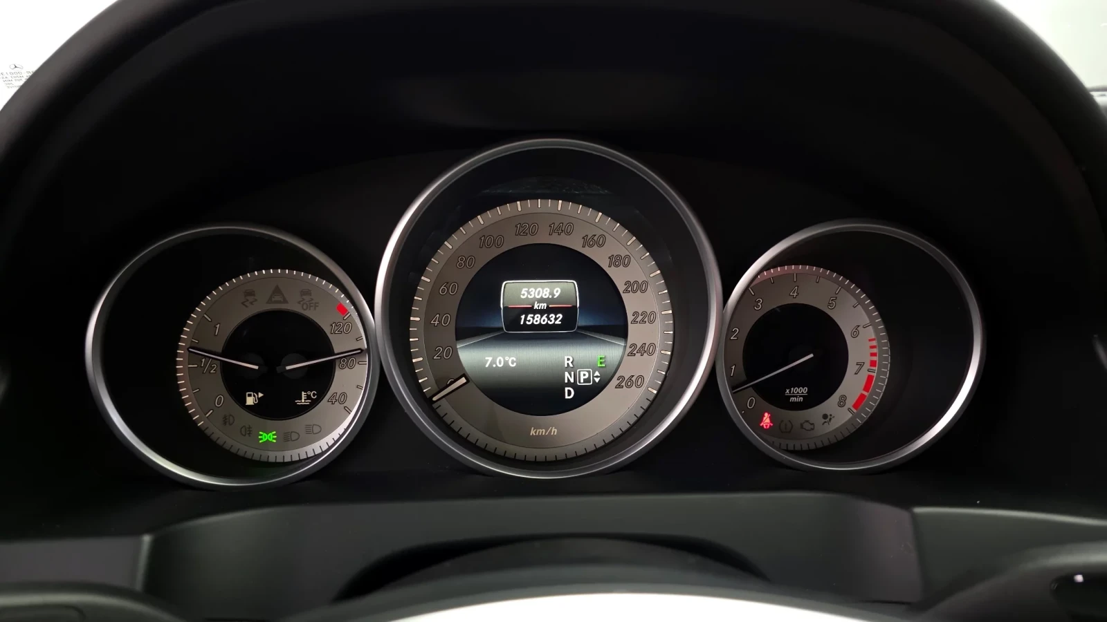 Mercedes-Benz E 400 3.0 V6 Biturbo / CARFAX, снимка 9 - Автомобили и джипове - 54758420