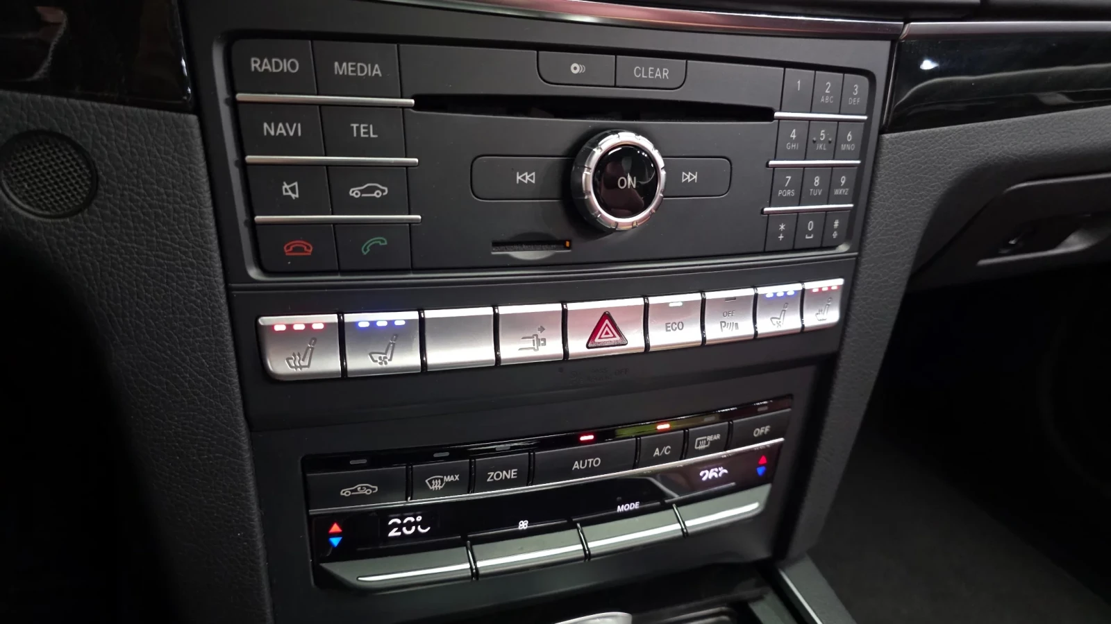 Mercedes-Benz E 400 3.0 V6 Biturbo / CARFAX, снимка 13 - Автомобили и джипове - 54758420
