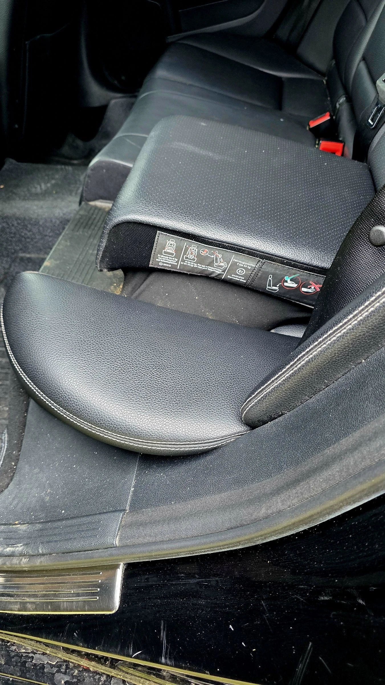 Mercedes-Benz E 200 AMG, снимка 8 - Автомобили и джипове - 54899034