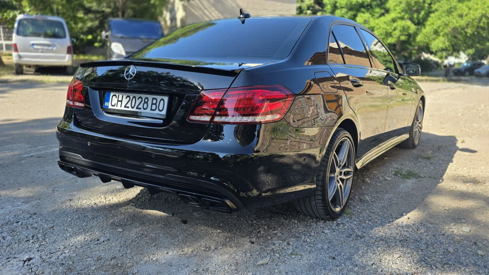 Mercedes-Benz E 200 AMG, снимка 3 - Автомобили и джипове - 54899034