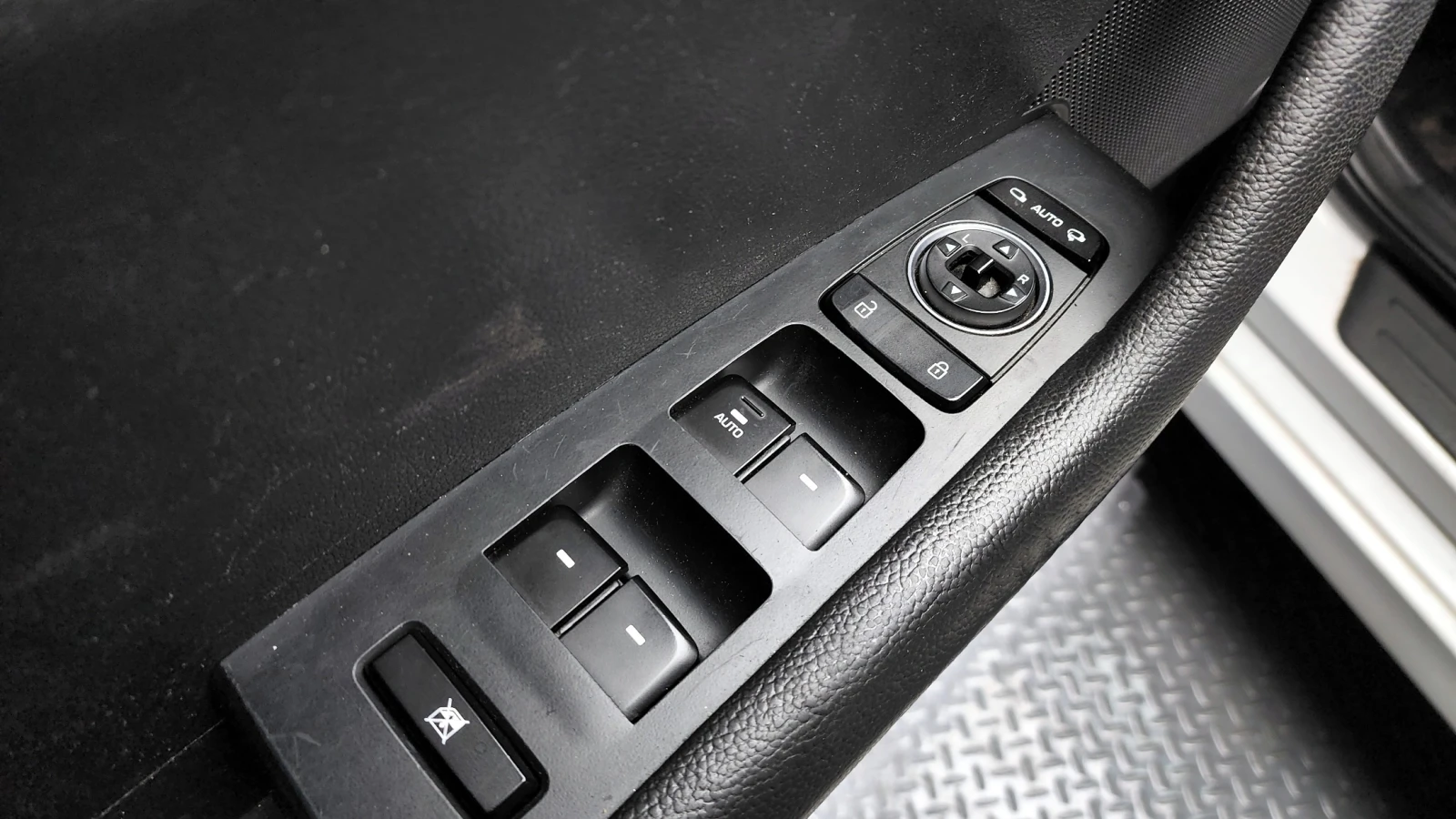 Hyundai Sonata * 2.0* , снимка 15 - Автомобили и джипове - 54919232