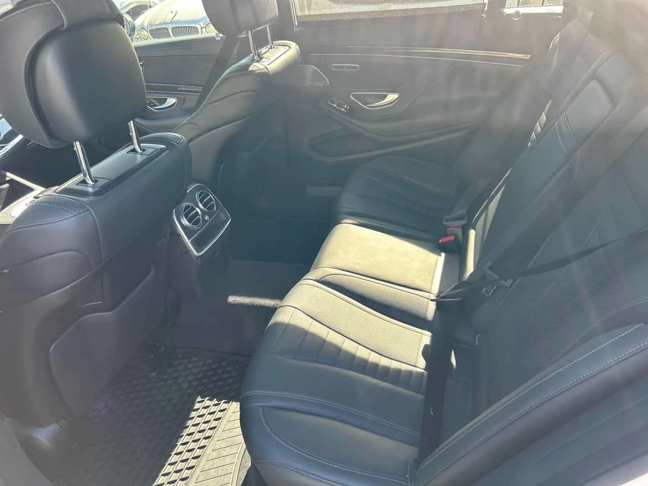 Mercedes-Benz S 550 * АВТОКРЕДИТ БЕЗ ПЪРВОНАЧАЛНА ВНОСКА* , снимка 10 - Автомобили и джипове - 54976481