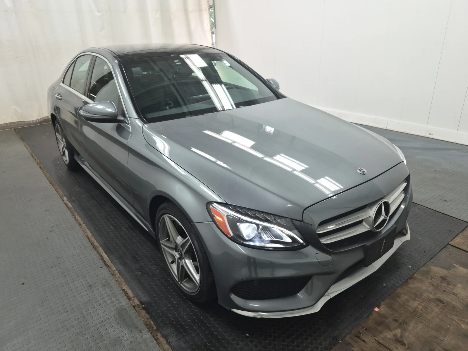 Mercedes-Benz C 300, снимка 2 - Автомобили и джипове - 55017908