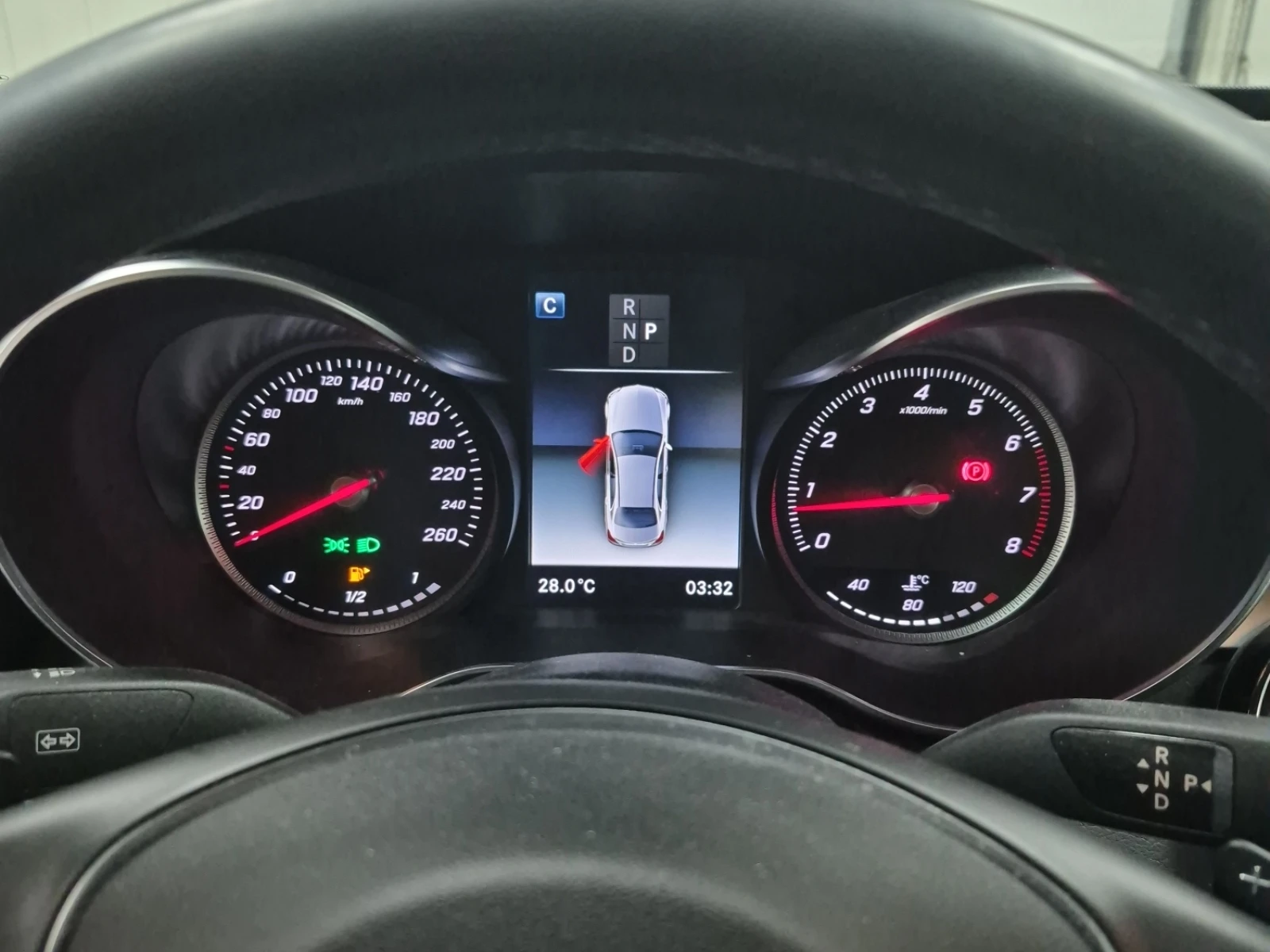 Mercedes-Benz C 300, снимка 11 - Автомобили и джипове - 55017908