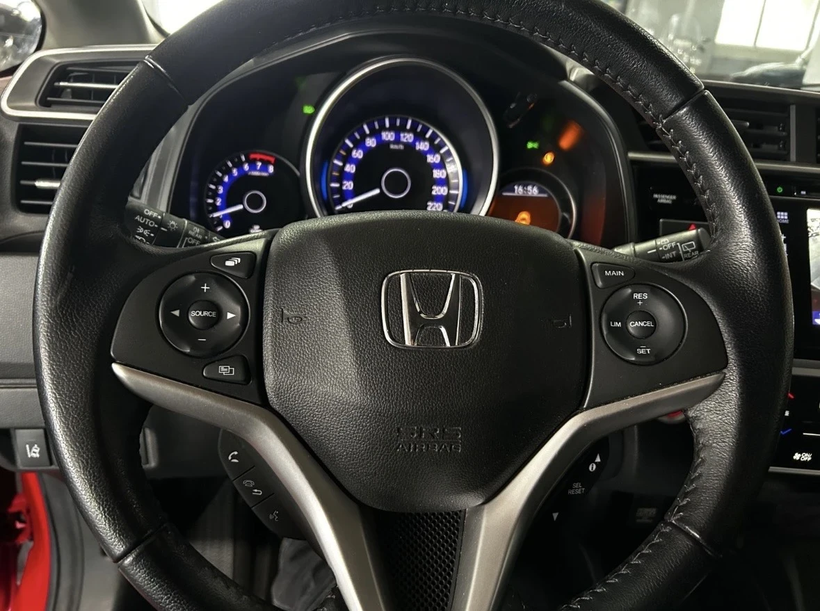 Honda Jazz 1.3i Facelift Elegance 62 000 km, снимка 11 - Автомобили и джипове - 55037899