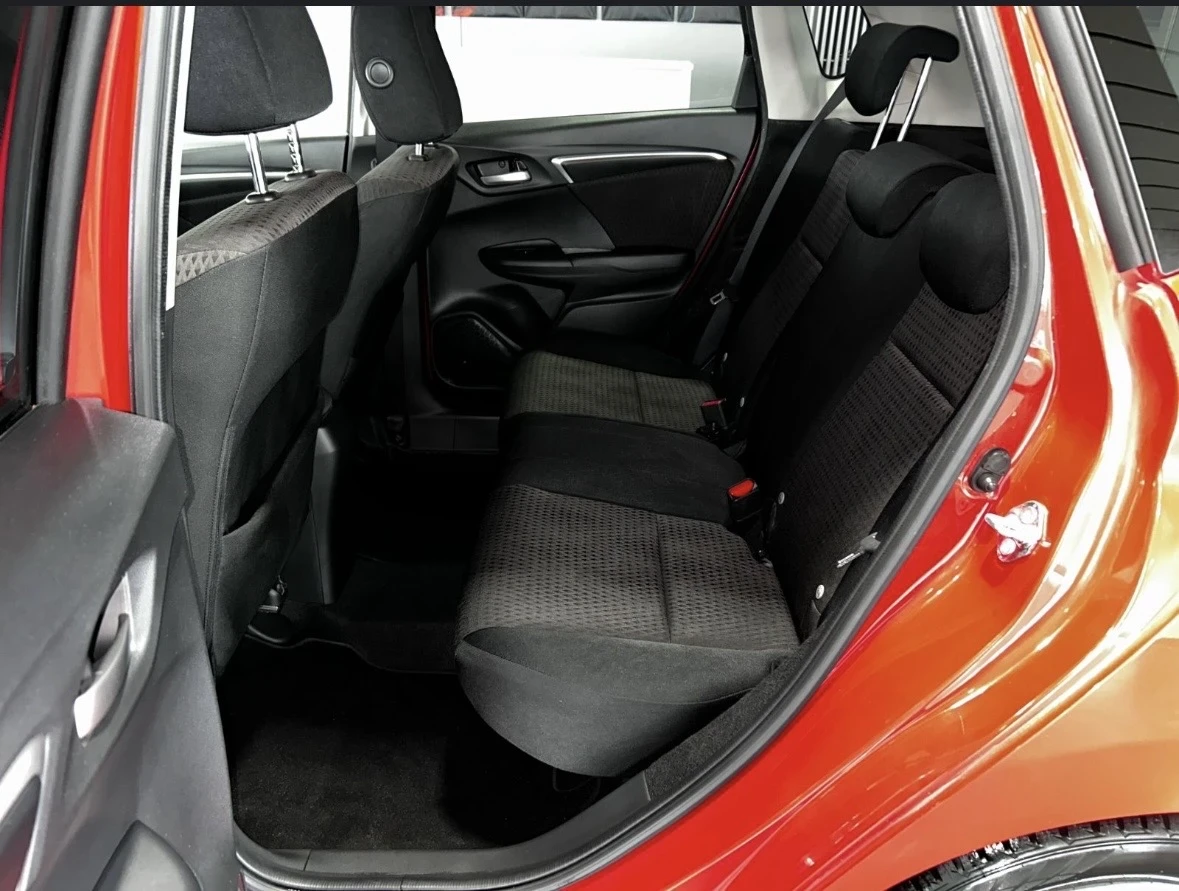 Honda Jazz 1.3i Facelift Elegance 62 000 km, снимка 8 - Автомобили и джипове - 55037899
