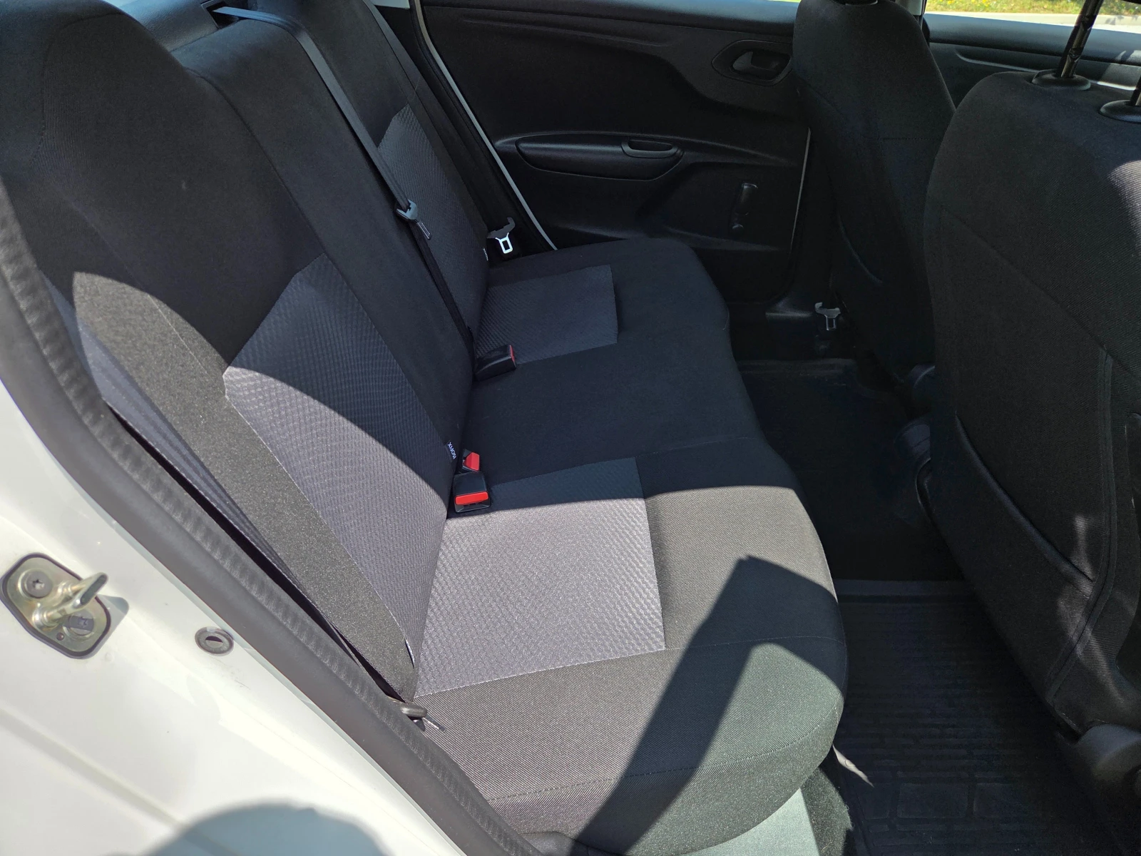 Citroen C-Elysee 1.2i evro 6 | Mobile.bg � ����������� 9