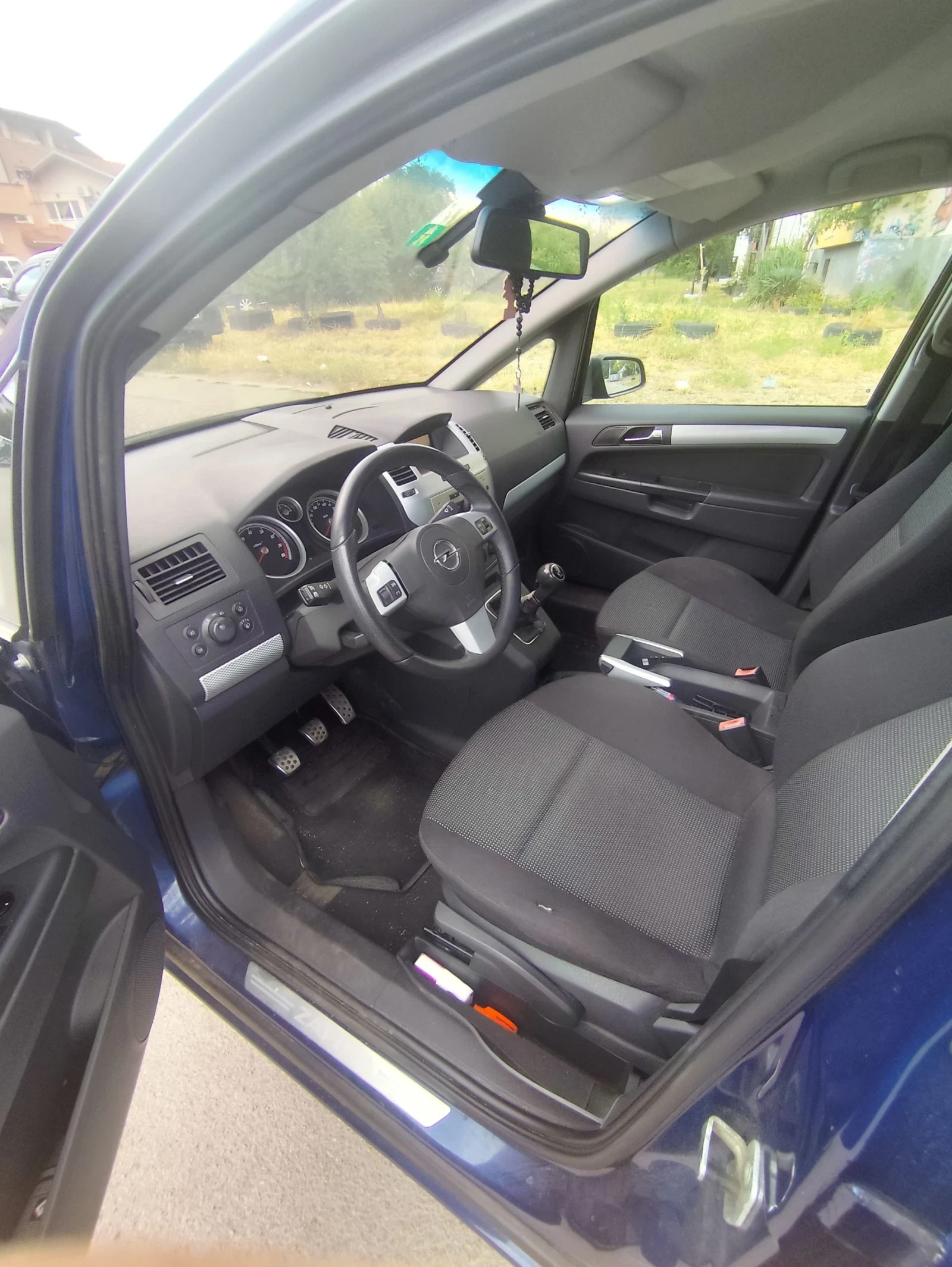 Opel Zafira 2.0T 200кс!, снимка 6 - Автомобили и джипове - 55174581
