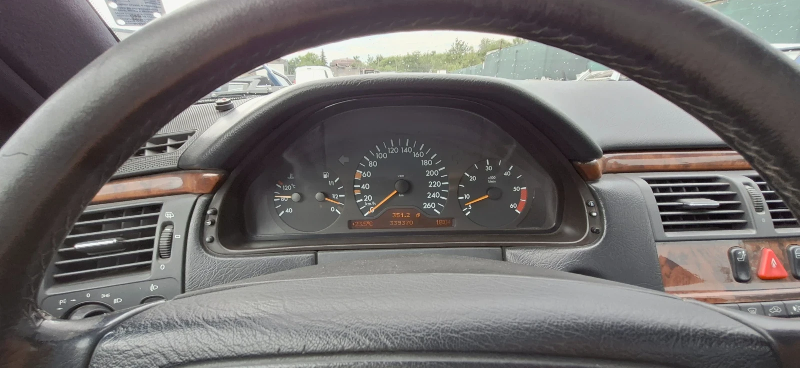 Mercedes-Benz E 250, снимка 6 - Автомобили и джипове - 55222639