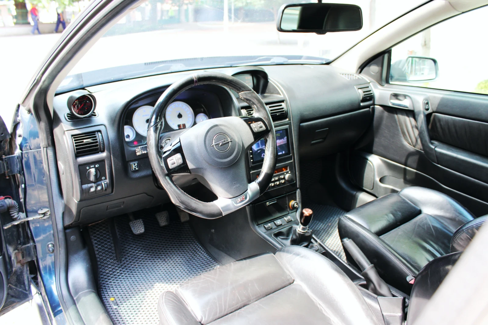 Opel Astra Bertone, снимка 8 - Автомобили и джипове - 55319600