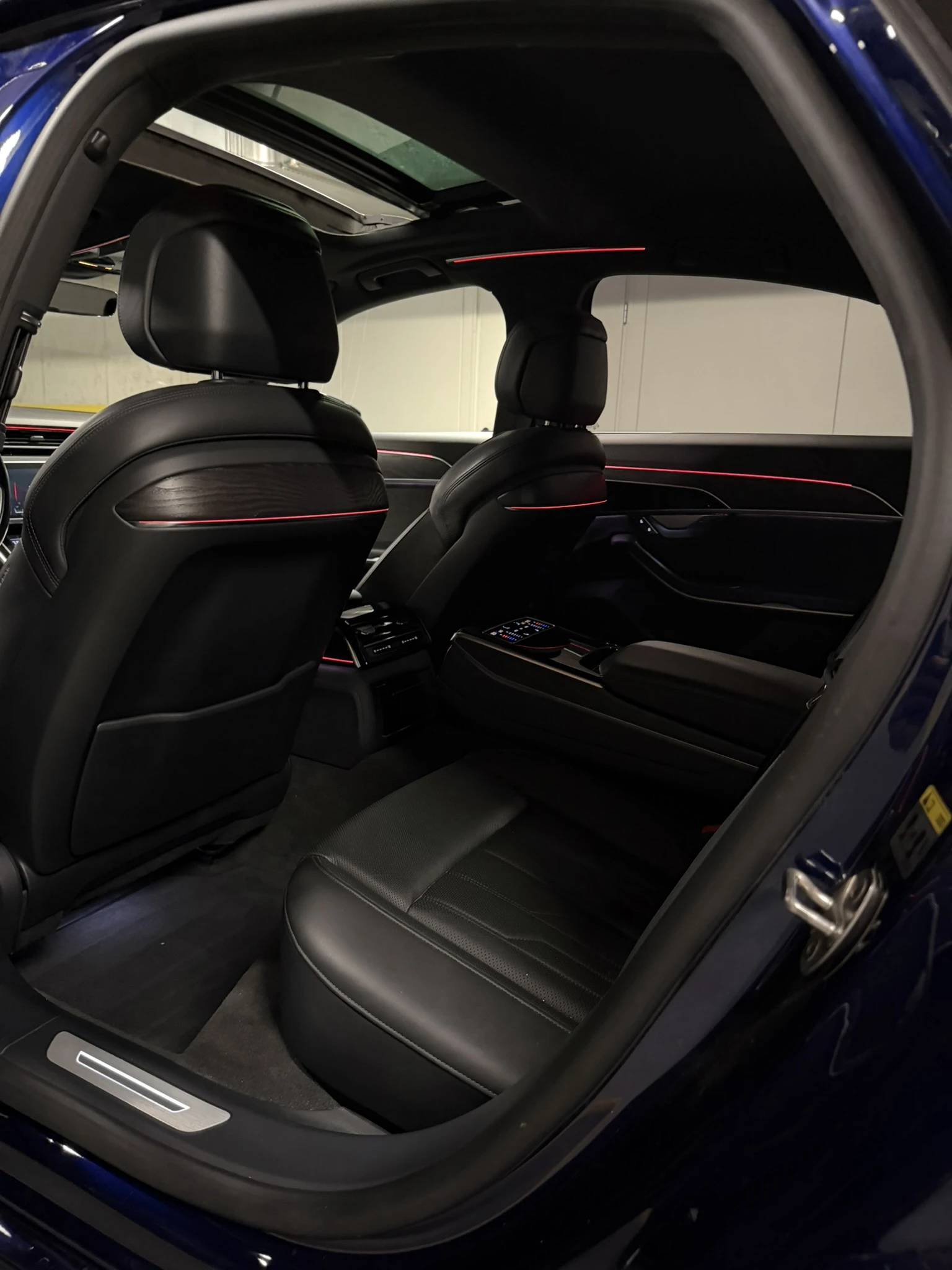 Audi A8, снимка 7 - Автомобили и джипове - 55776104