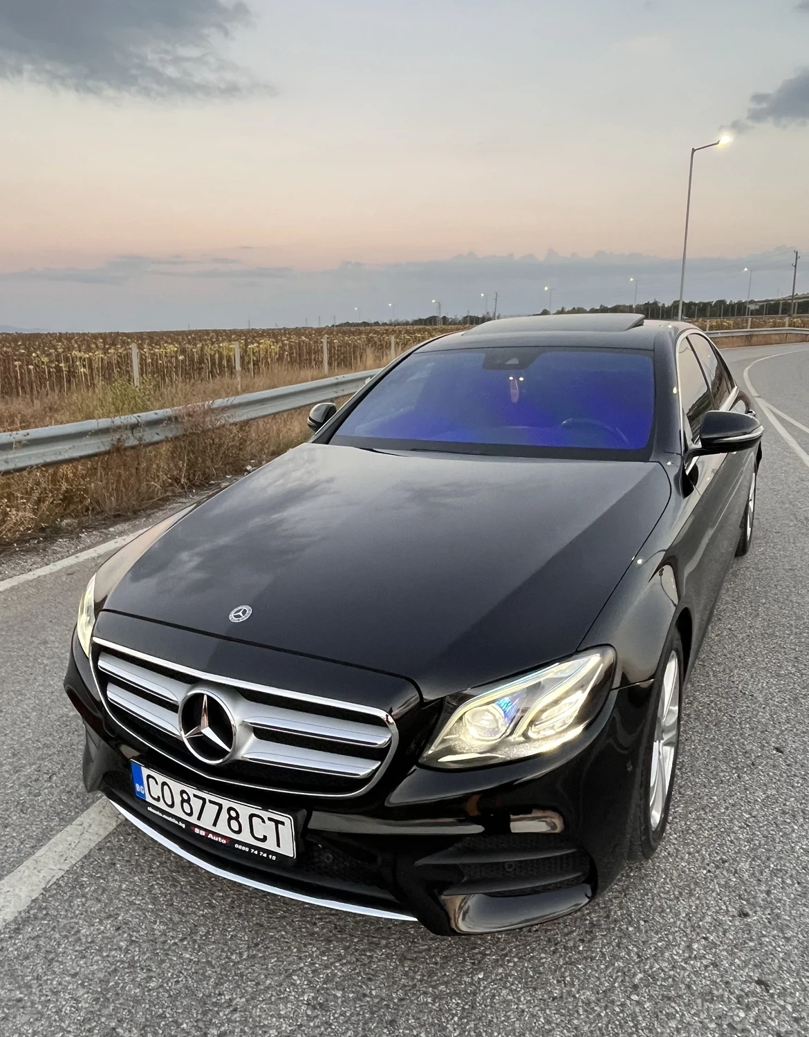 Mercedes-Benz E 220, снимка 2 - Автомобили и джипове - 55905830
