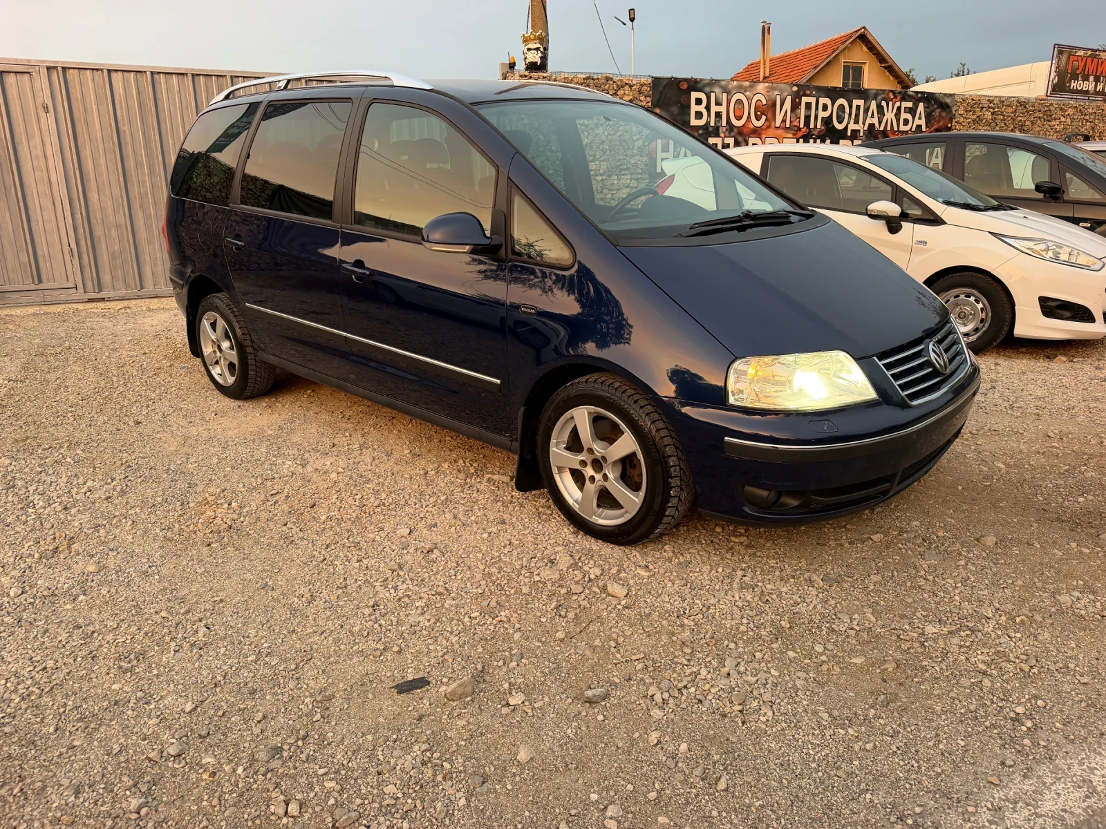 VW Sharan 2.0TDI Business, снимка 3 - Автомобили и джипове - 56273956