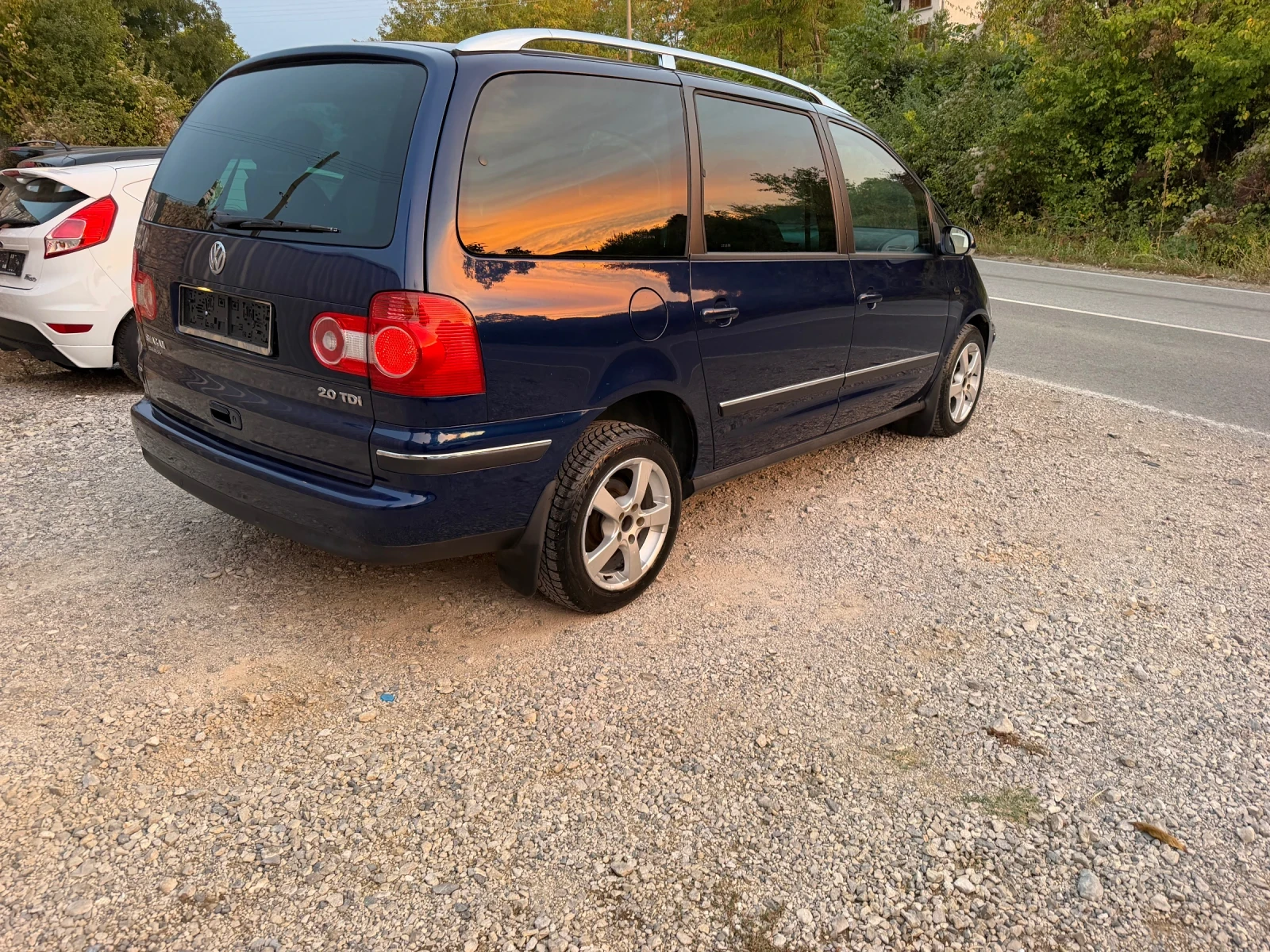 VW Sharan 2.0TDI Business, снимка 5 - Автомобили и джипове - 56273956