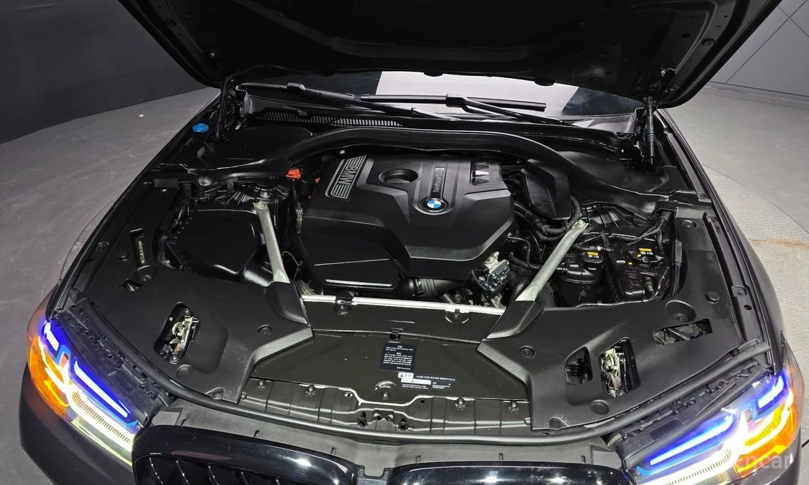 BMW 520, снимка 6 - Автомобили и джипове - 56451398