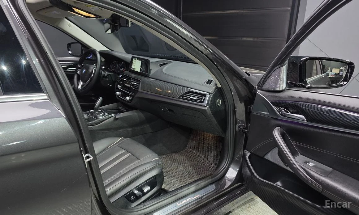 BMW 520, снимка 11 - Автомобили и джипове - 56451398