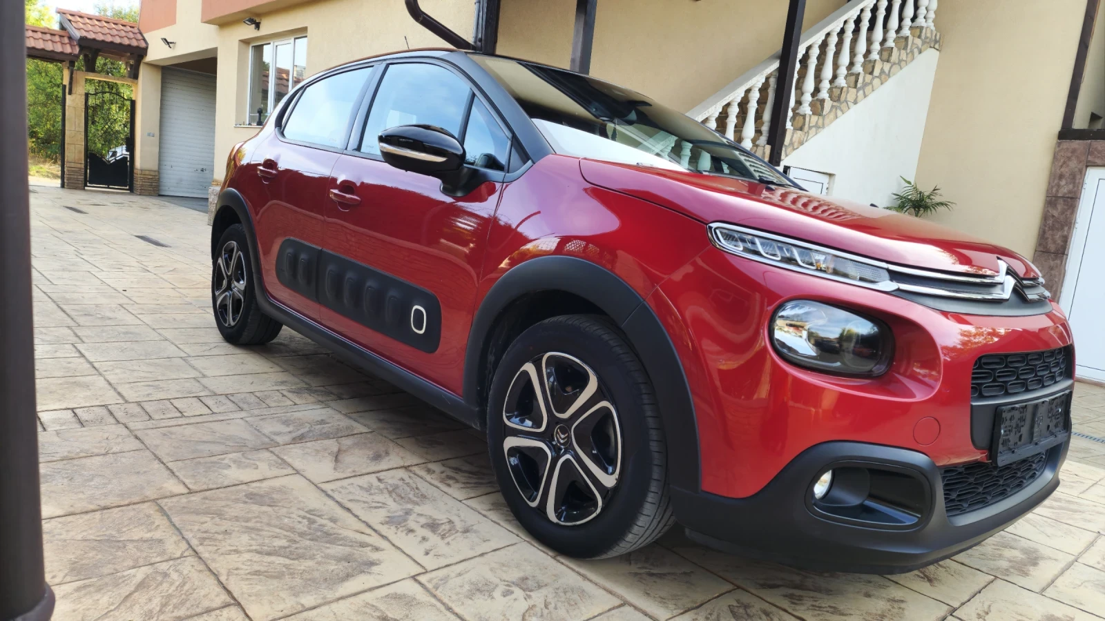Citroen C3 1.2i-Shine-, снимка 7 - Автомобили и джипове - 56584712