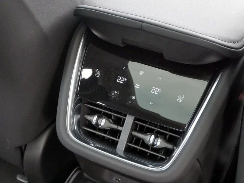 Volvo EX90 5+ 1* PANO* DISTR* LED* CAM* KEYLESS* , снимка 14 - Автомобили и джипове - 52411311