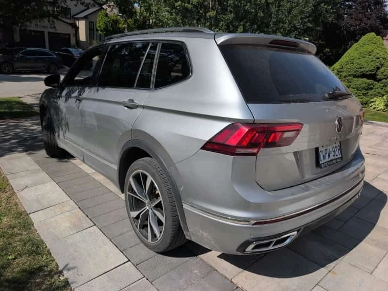 VW Tiguan  HIGHLINE R LINE / ОБДУХВАНЕ / 360 / 2 КЛЮЧА , снимка 2 - Автомобили и джипове - 55463712