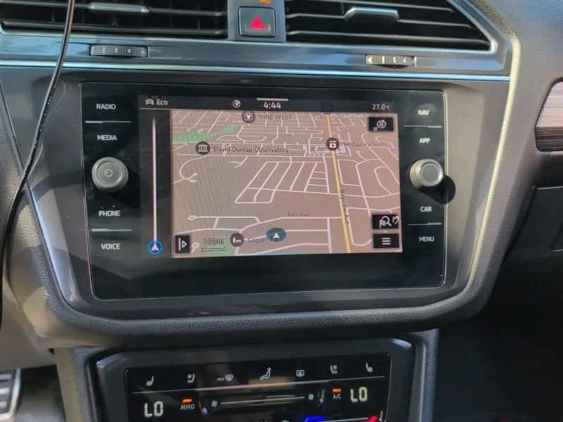 VW Tiguan  HIGHLINE R LINE / ОБДУХВАНЕ / 360 / 2 КЛЮЧА , снимка 8 - Автомобили и джипове - 55463712