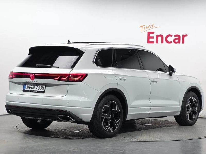 VW Touareg 3.0 DPY Automatic!!! Нова !!!, снимка 2 - Автомобили и джипове - 55730263