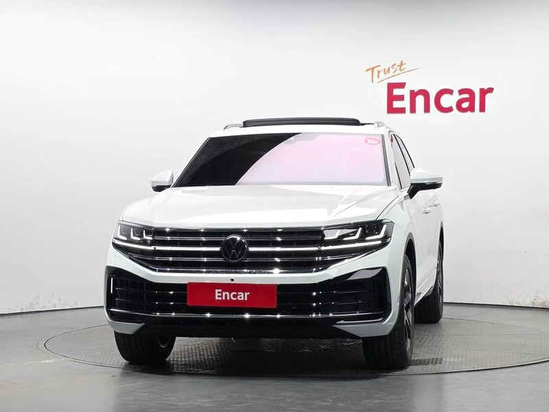 VW Touareg 3.0 DPY Automatic!!! Нова !!!, снимка 3 - Автомобили и джипове - 55730263