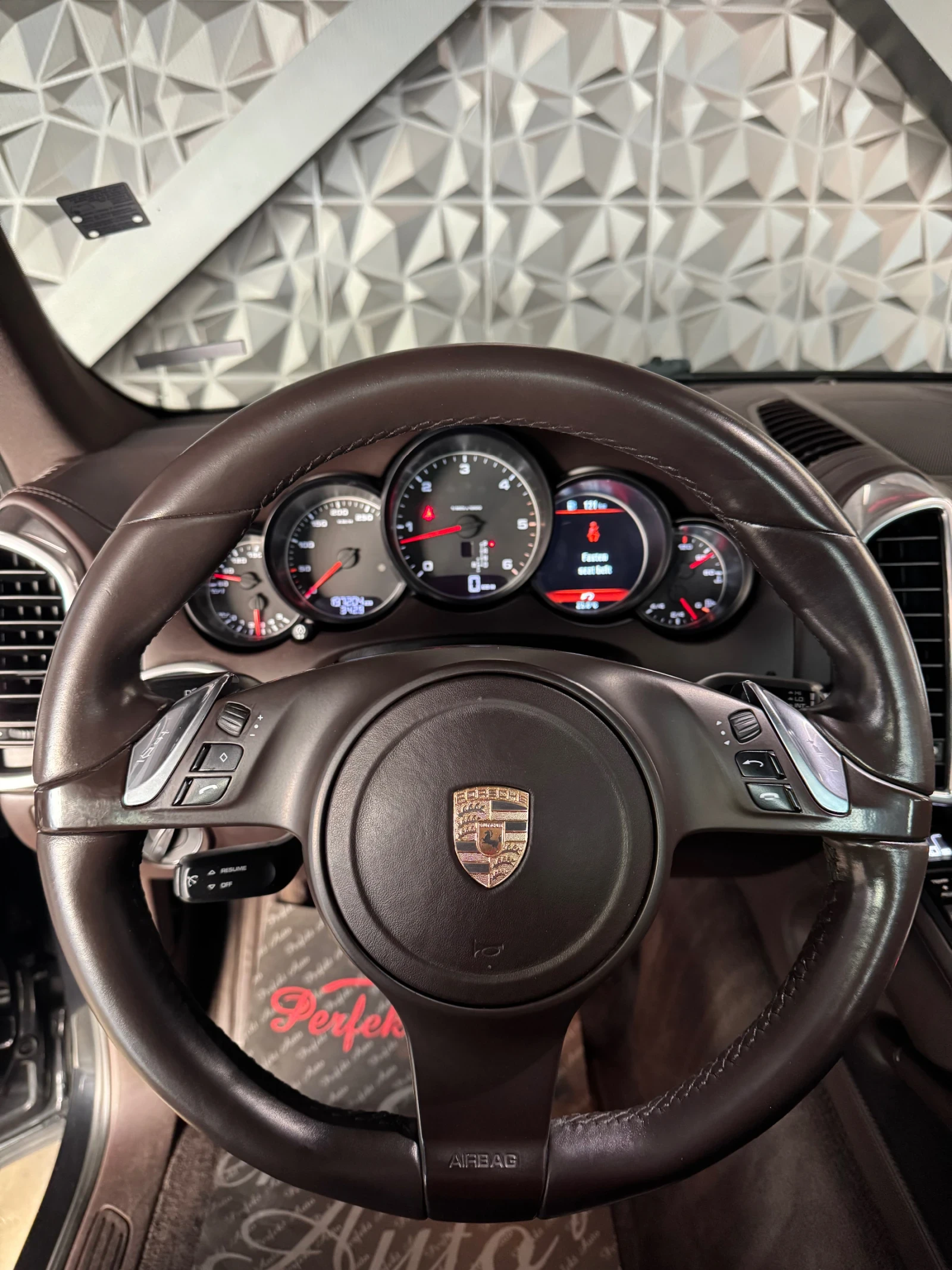 Porsche Cayenne 3.0 TDI V6 * BOSE *  - изображение 10