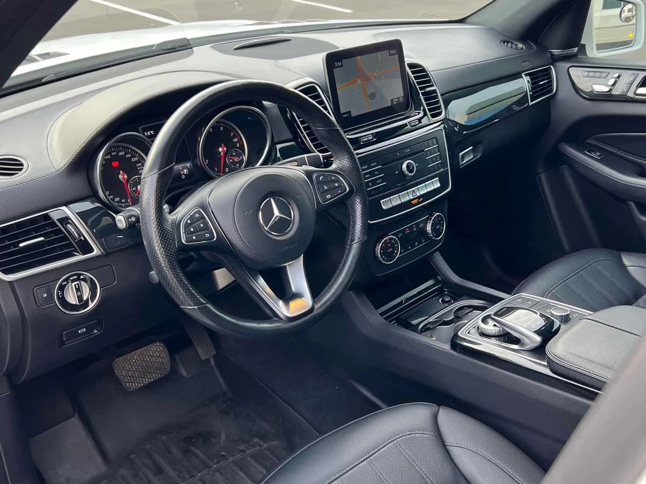 Mercedes-Benz GLS 450 CARFAX/360 КАМЕРИ/ПАНОРАМА/ПОДГРЕВИ - изображение 7