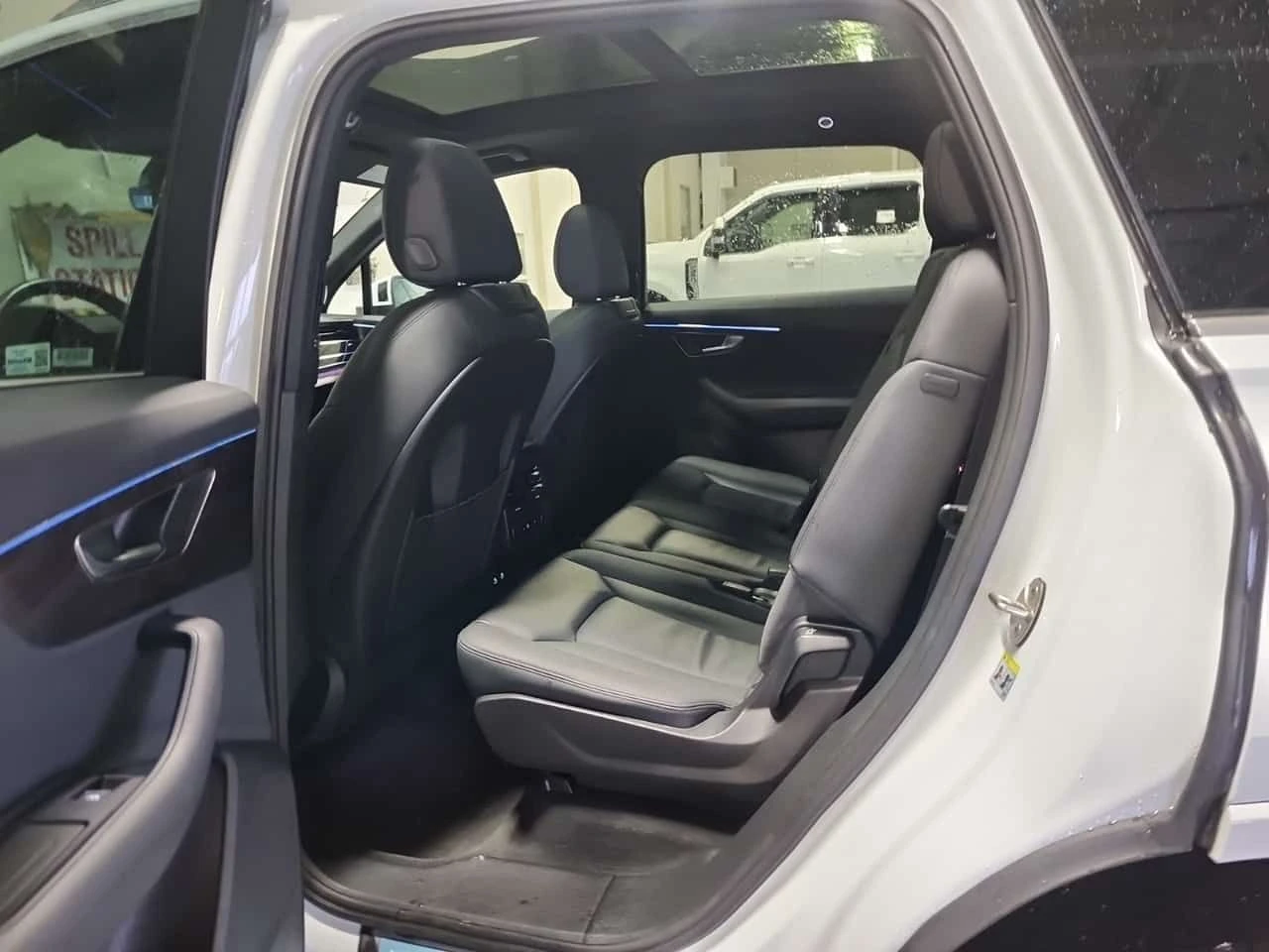 Audi Q7 PREMIUM | PANO | ДИСТРОНИК | 360 | CARFAX, снимка 12 - Автомобили и джипове - 53927931