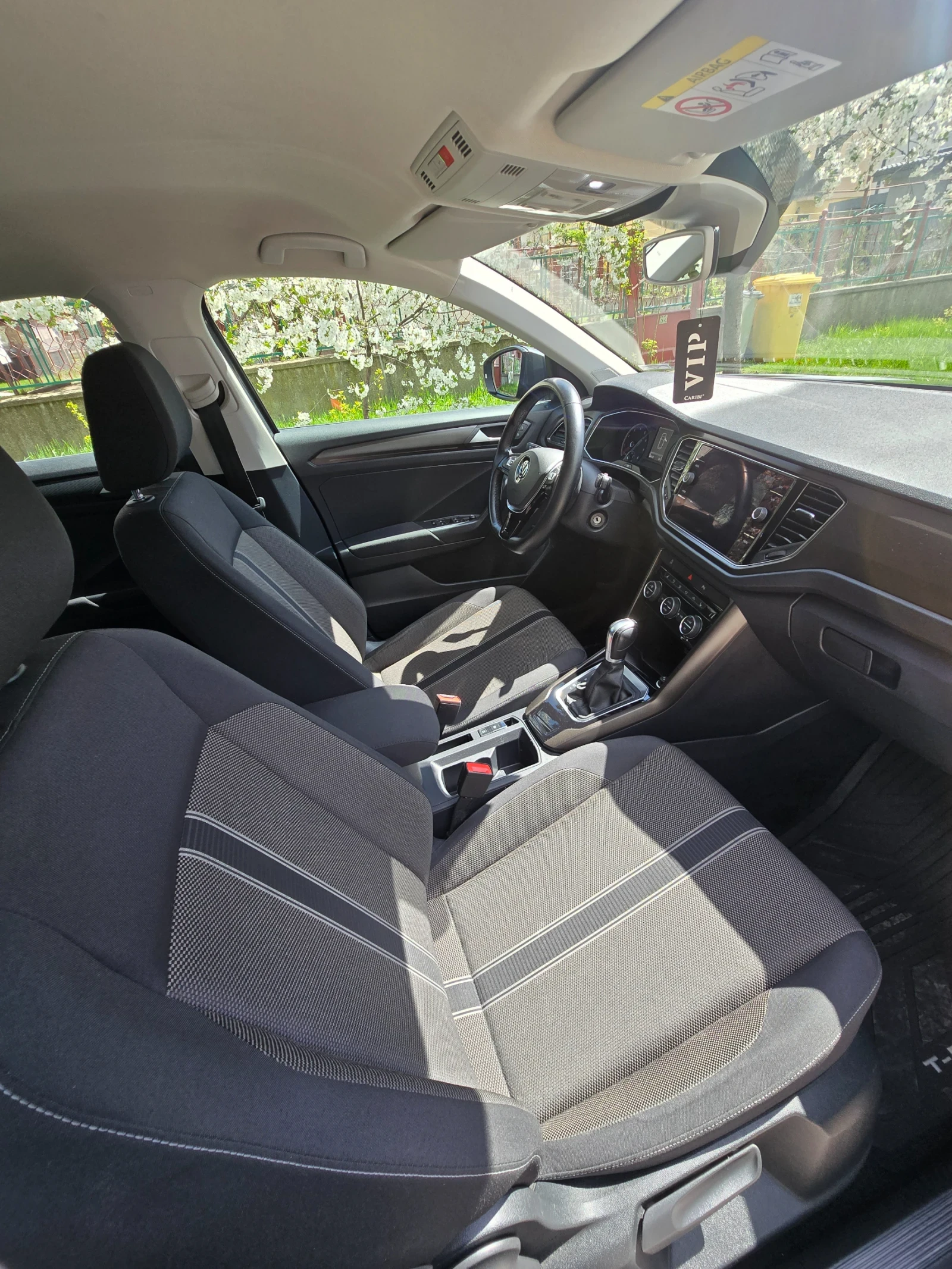 VW T-Roc, снимка 6 - Автомобили и джипове - 54246387