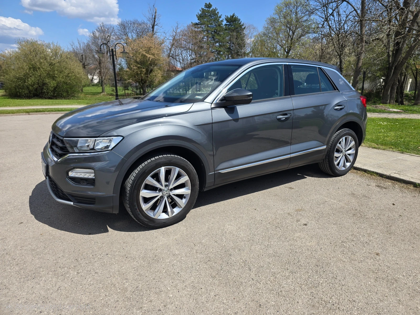VW T-Roc, снимка 11 - Автомобили и джипове - 54246387