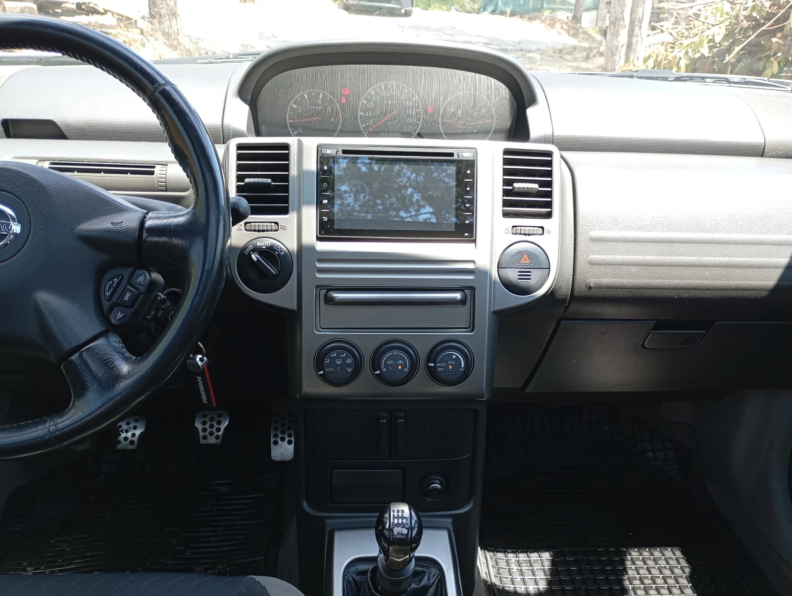 Nissan X-trail T30 2, 2 dci 4x4 136 p.s. DVD Navi Raptor 6 ск., снимка 13 - Автомобили и джипове - 54720302