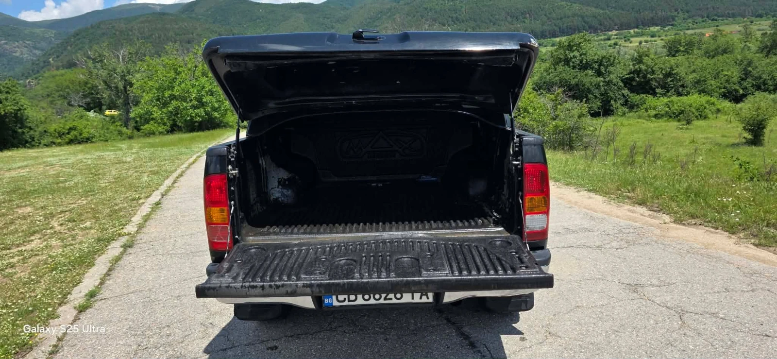 Toyota Hilux, снимка 2 - Автомобили и джипове - 54812969