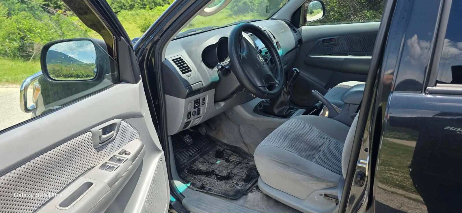 Toyota Hilux, снимка 12 - Автомобили и джипове - 54812969