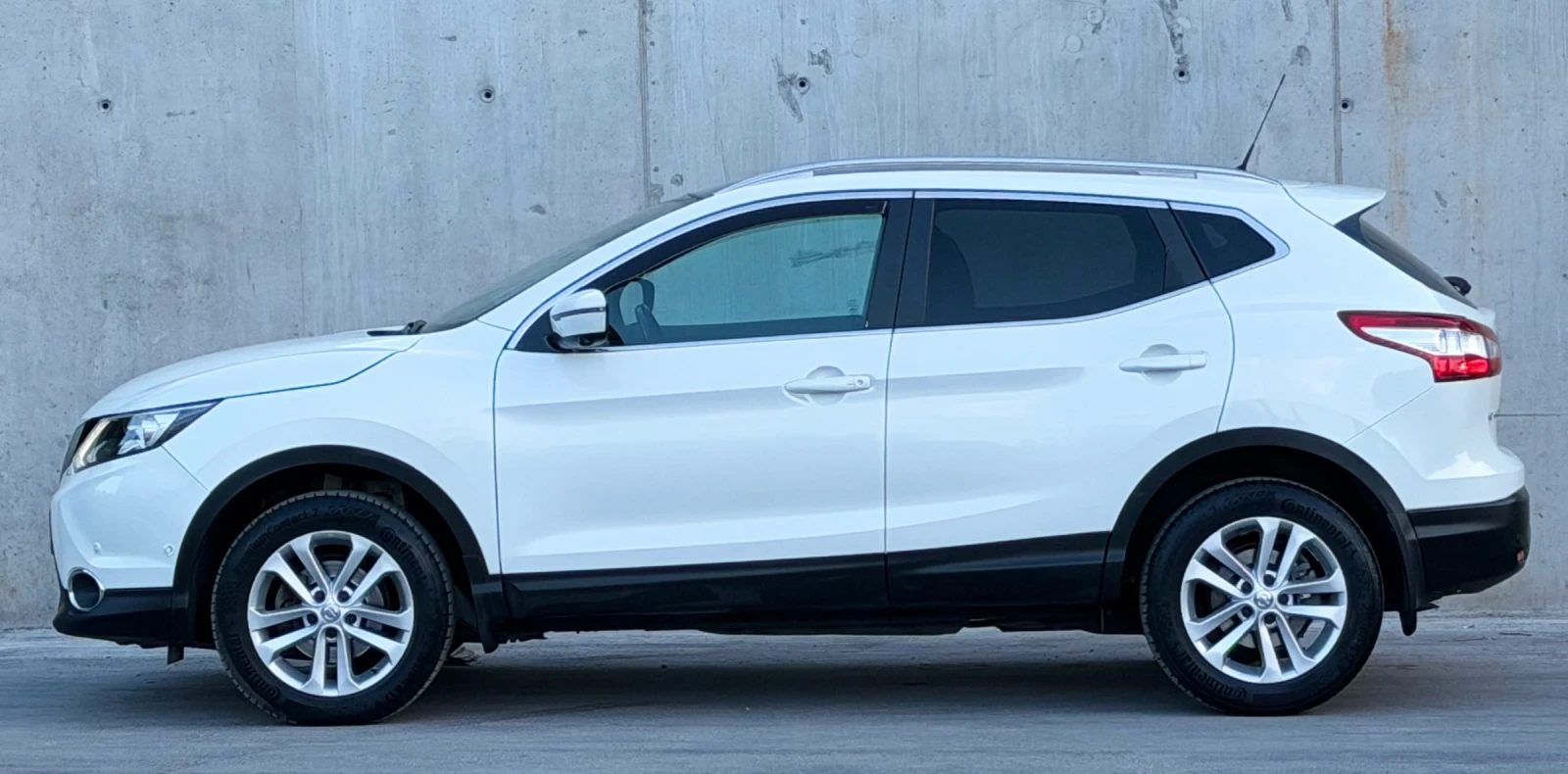 Nissan Qashqai 1.6DCi 4x4 360Камери Панорама, снимка 7 - Автомобили и джипове - 55542308
