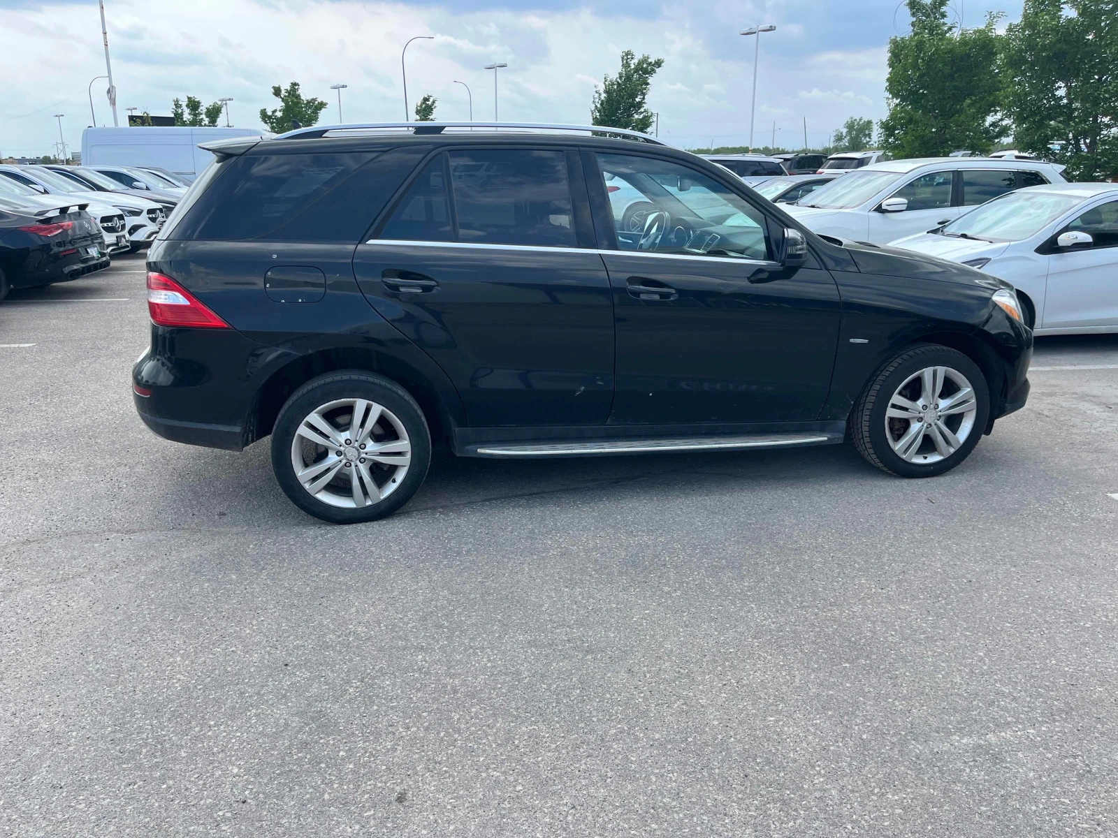 Mercedes-Benz ML 350  CARFAX / ПАНОРАМА / АВТОКРЕДИТ, снимка 4 - Автомобили и джипове - 55919829