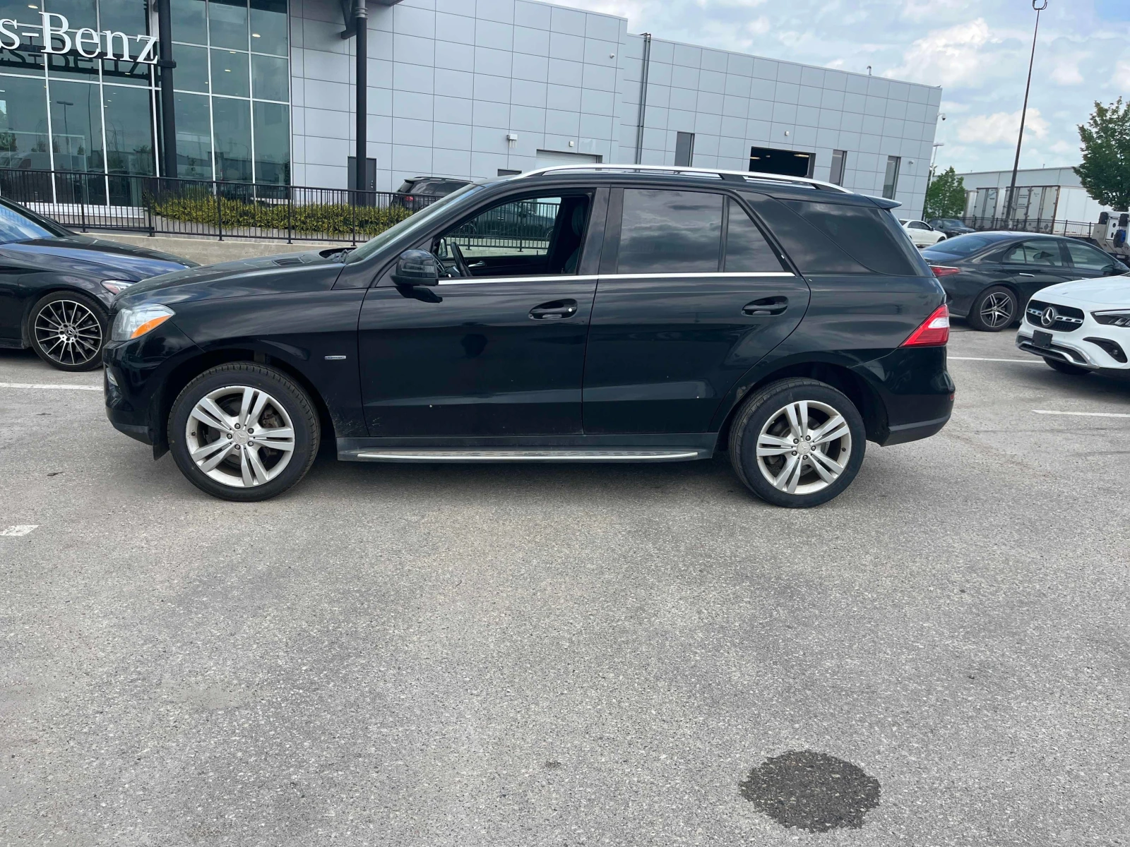 Mercedes-Benz ML 350  CARFAX / ПАНОРАМА / АВТОКРЕДИТ, снимка 3 - Автомобили и джипове - 55919829