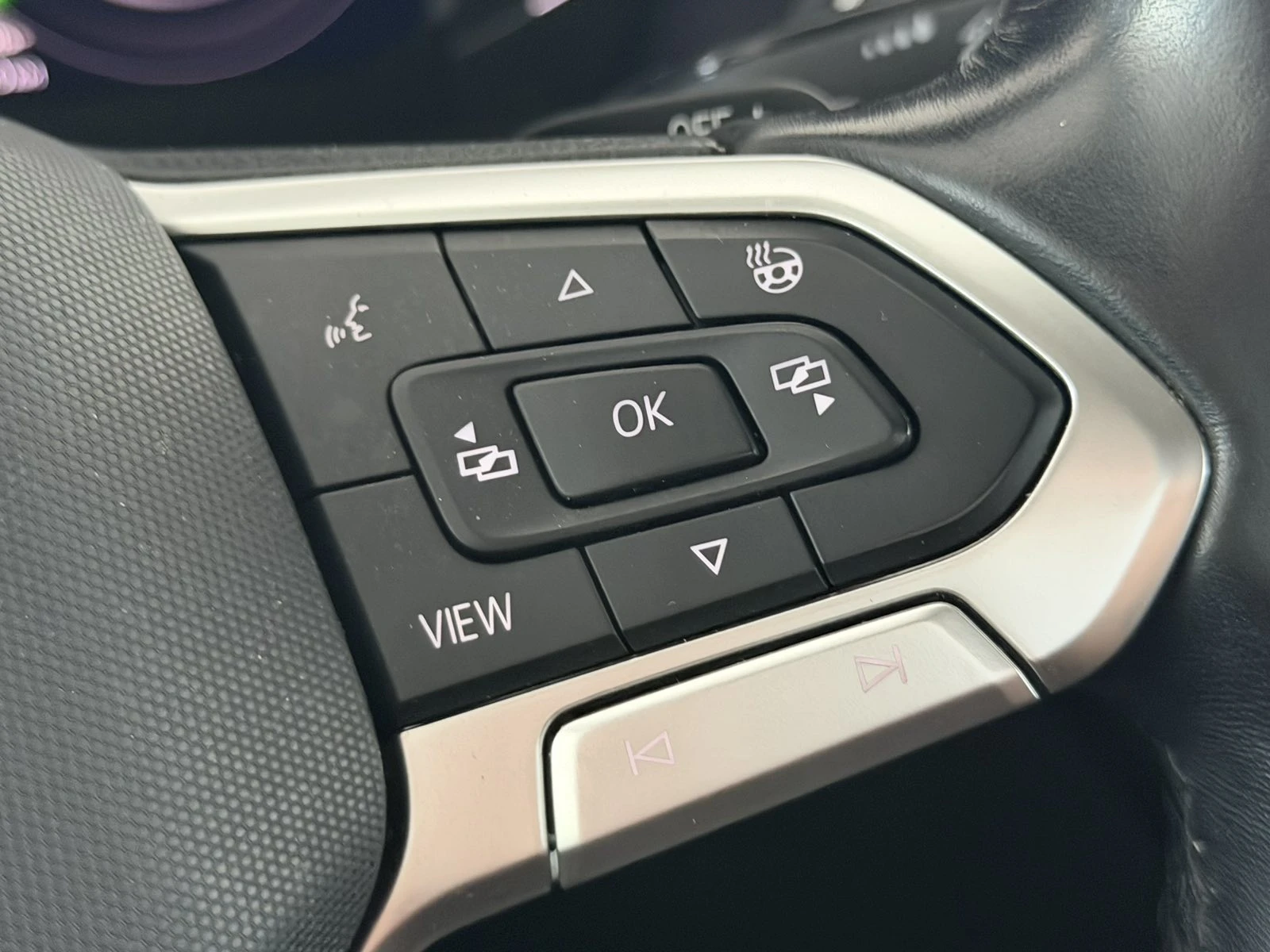 VW Tiguan AllSpace 4Motion, снимка 14 - Автомобили и джипове - 55937575