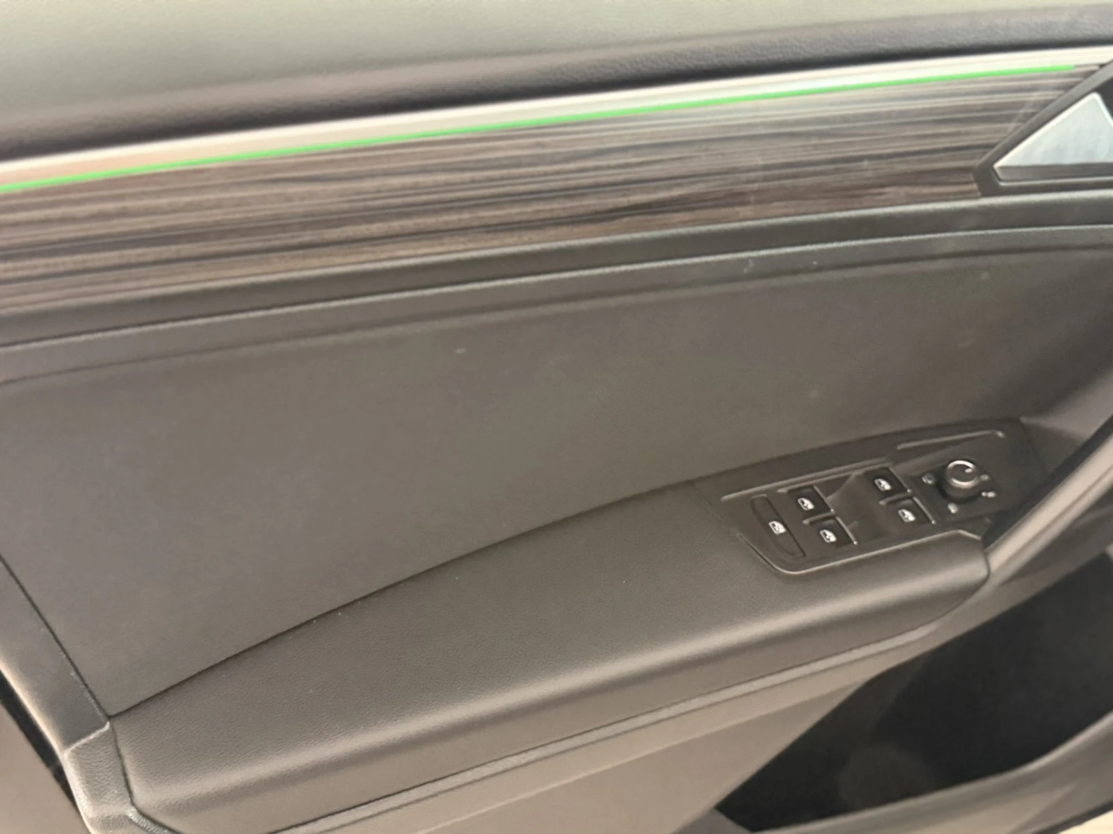 VW Tiguan AllSpace 4Motion, снимка 10 - Автомобили и джипове - 55937575