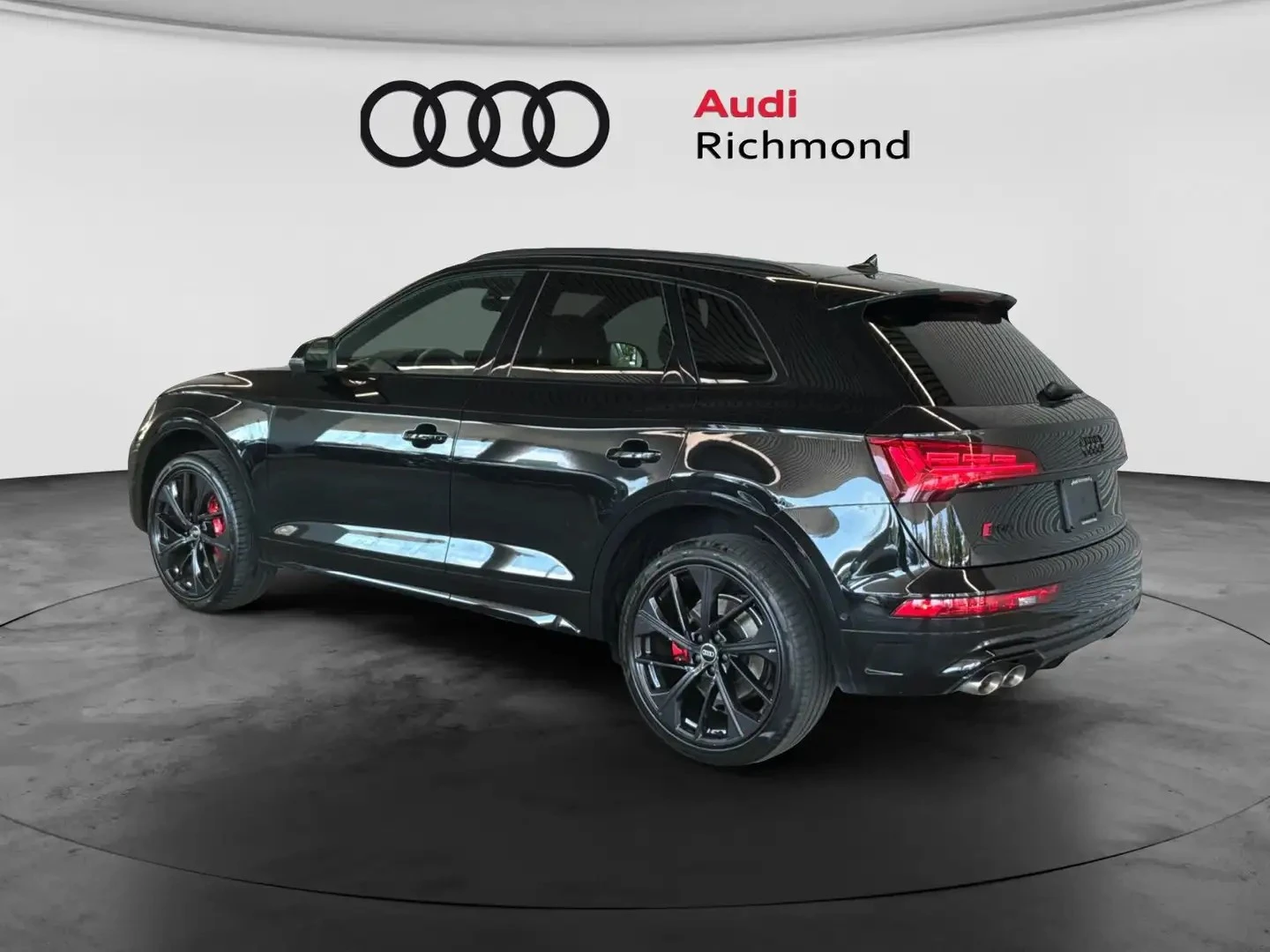 Audi SQ5 TECHNIK ЦЕНА ДО БЪЛГАРИЯ АВТОКРЕДИТ, снимка 6 - Автомобили и джипове - 55940882