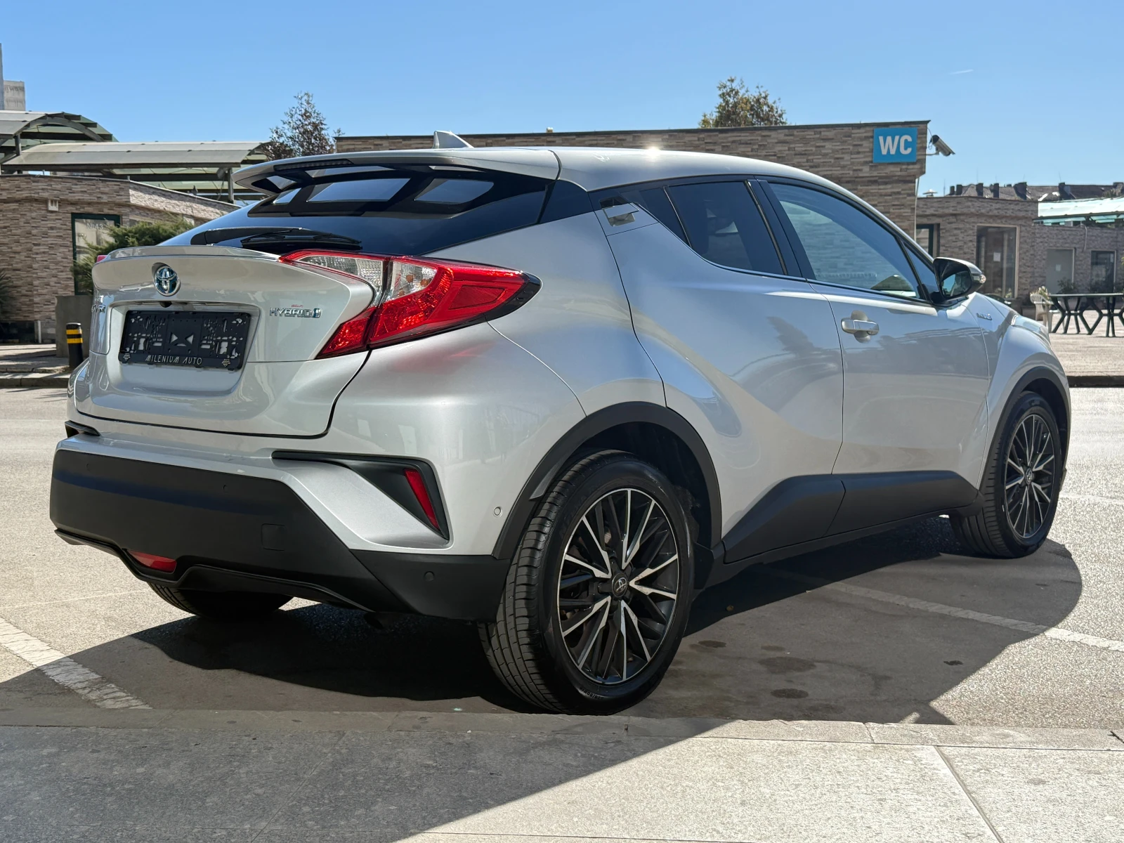 Toyota C-HR 6 ������ ��������/1.8Hybrid 122�.�. ������ ������ | Mobile.bg � ����������� 4