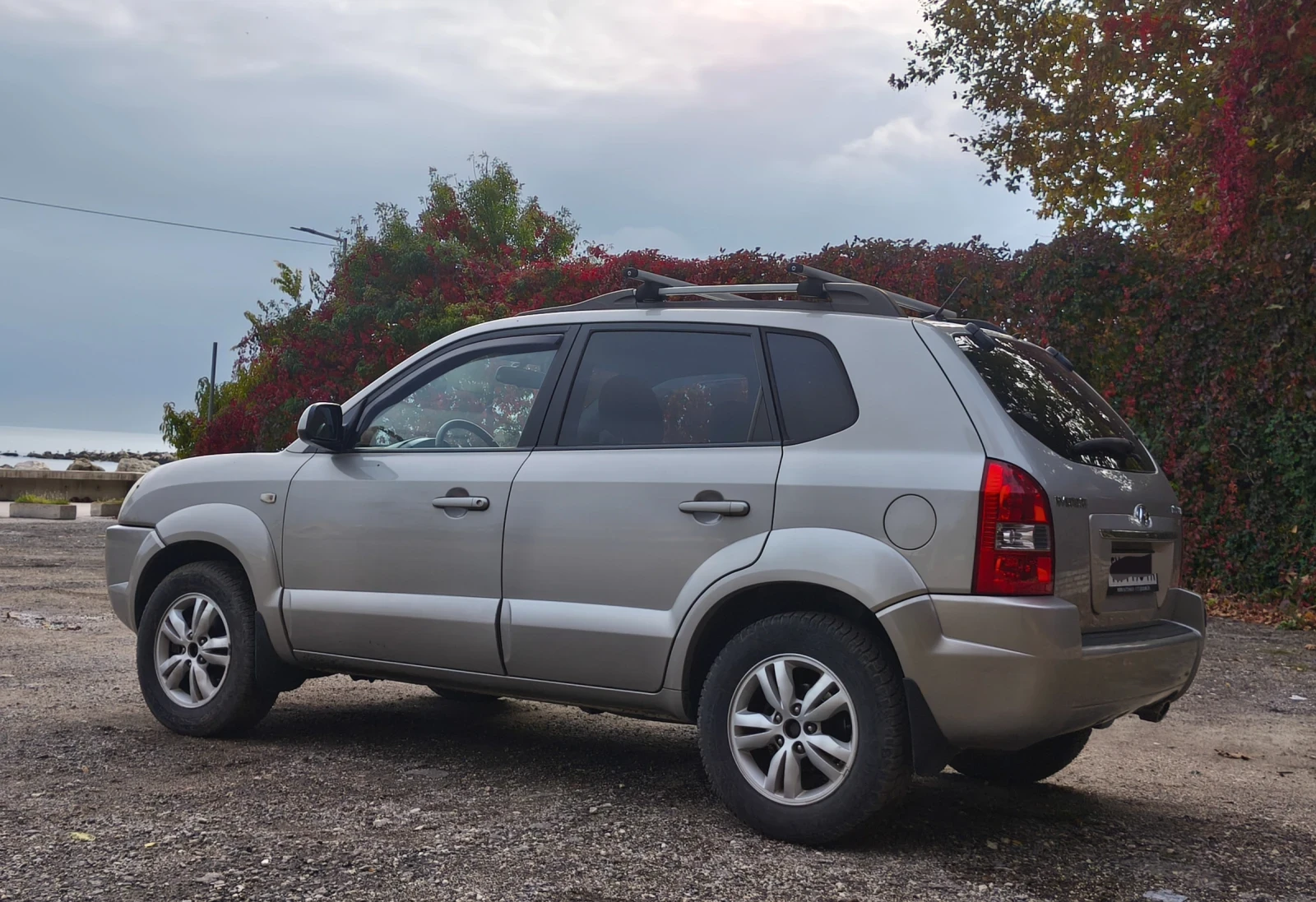 Hyundai Tucson 1.6, снимка 3 - Автомобили и джипове - 56744441
