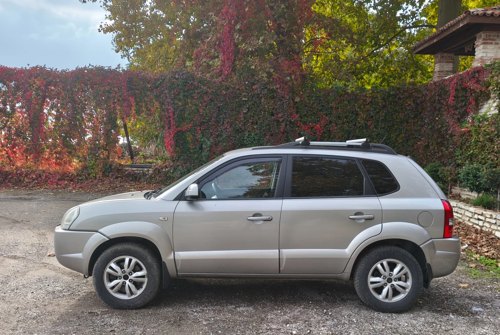 Hyundai Tucson 1.6, снимка 5 - Автомобили и джипове - 56744441