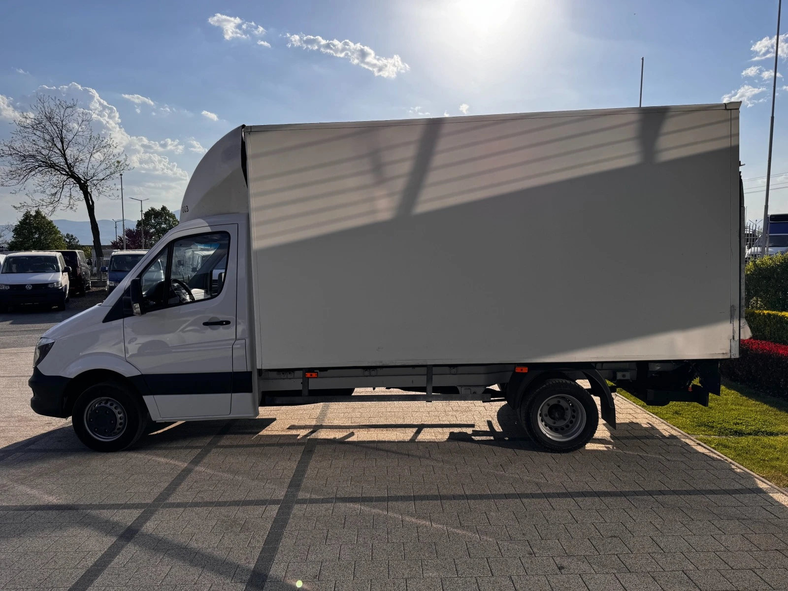 Mercedes-Benz Sprinter 513CDI до 3, 5т. 4, 28м. Клима + Падащ борд  - изображение 3