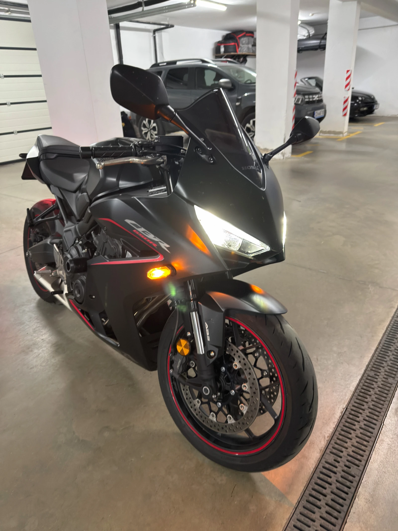 Honda Cbr 650R, снимка 7 - Мотоциклети и мототехника - 56313726