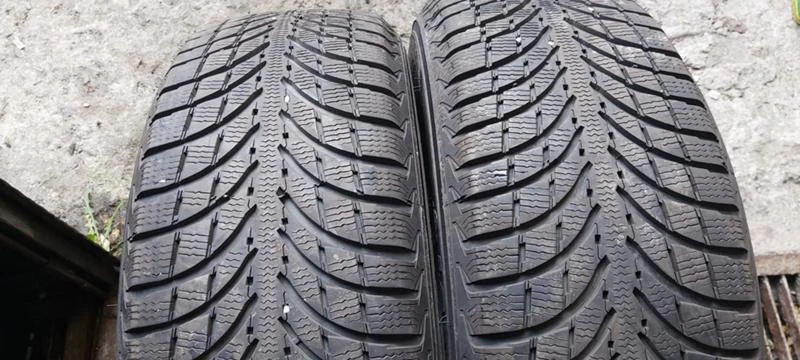 Гуми Зимни 215/70R16, снимка 2 - Гуми и джанти - 35123212